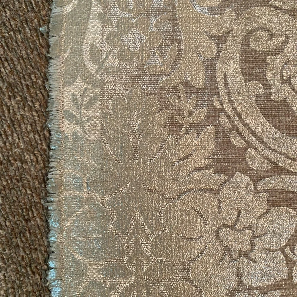 Elegant Floral Patterned fabric - Cream and Gold